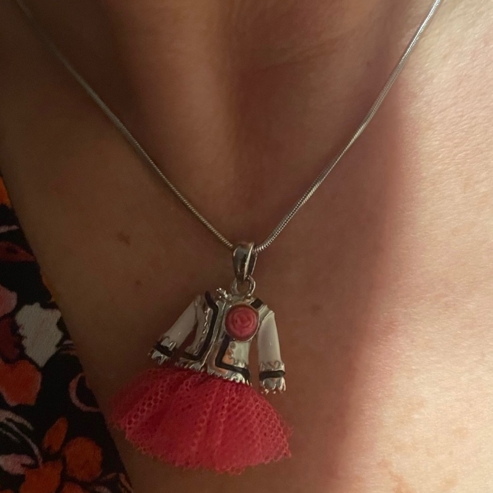 Cutest tutu girl’s necklace!😍